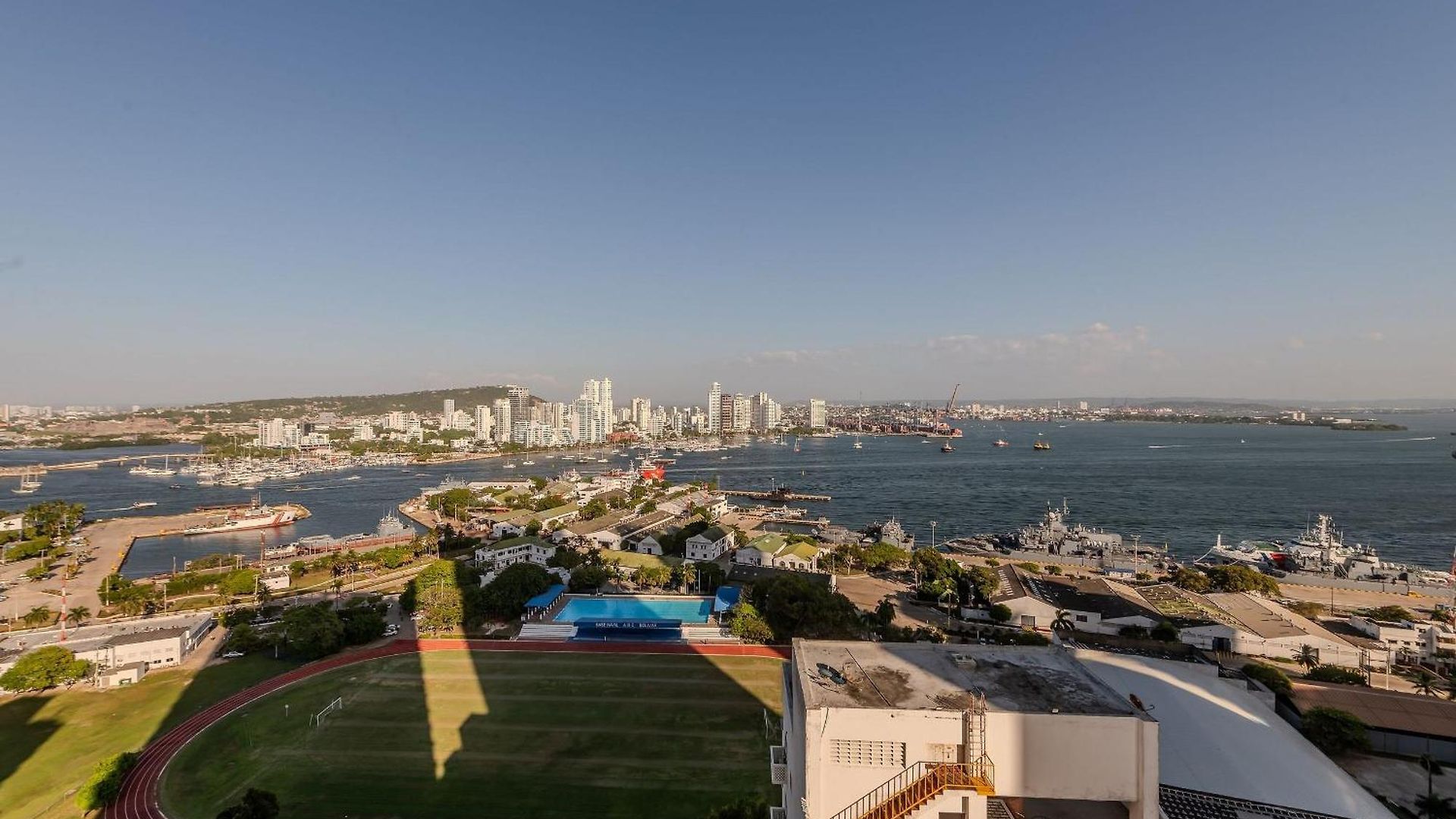 H2-luxurious 2 Bedroom / 16th F - Bocagrande *